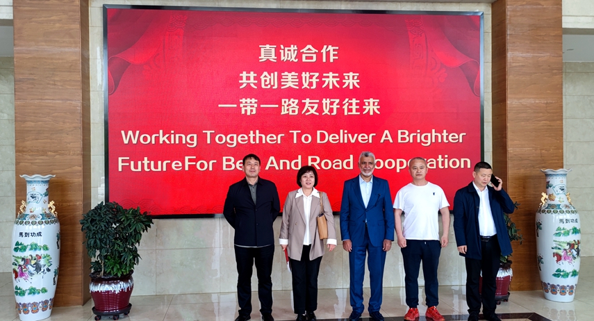 熱烈歡迎沙特阿拉伯Manazel公司總經理蒞臨賽格集團參觀考察！